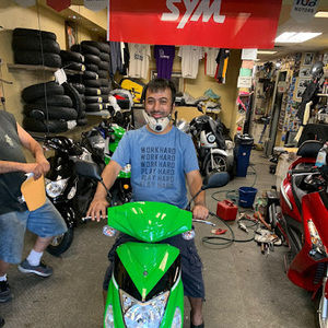 Meet your Posher, Walid